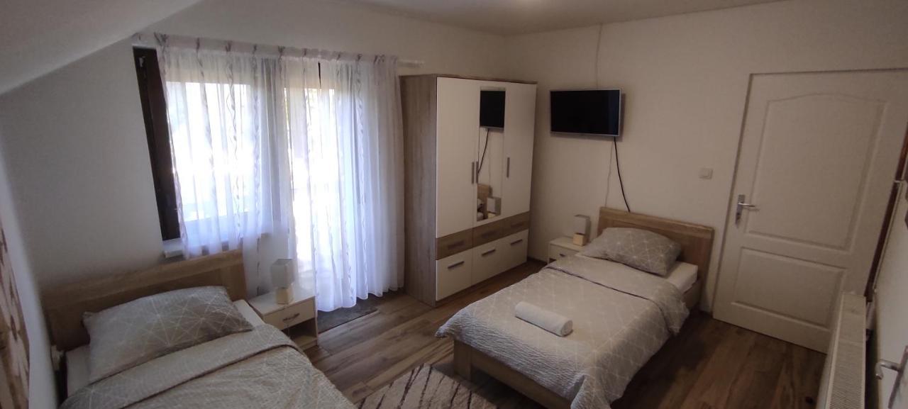 Apartman Majetic Otočac Eksteriør billede