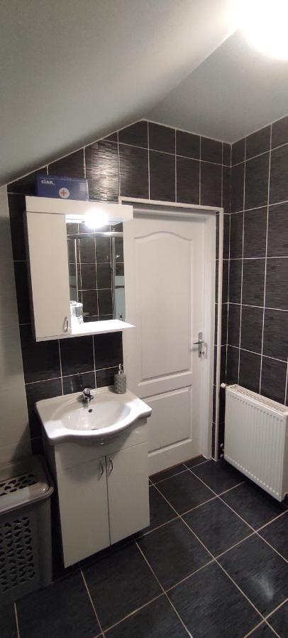 Apartman Majetic Otočac Eksteriør billede