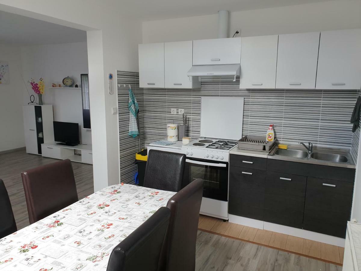 Apartman Majetic Otočac Eksteriør billede